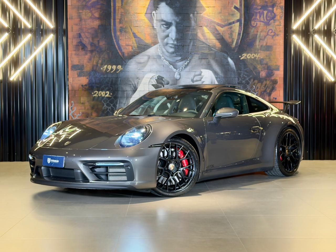 Porsche 911 Carrera 4 GTS