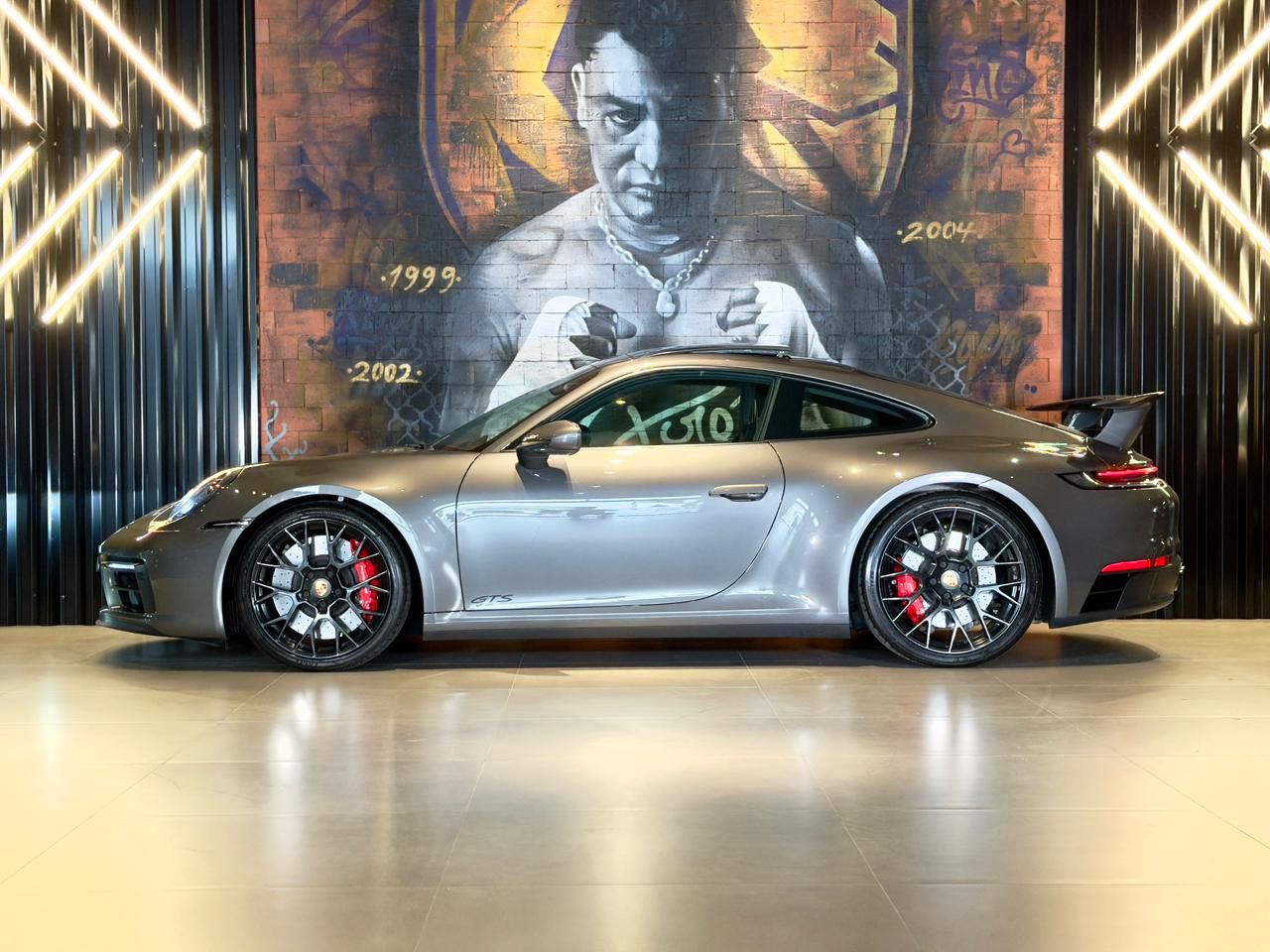 Porsche 911 Carrera 4 GTS - foto 2
