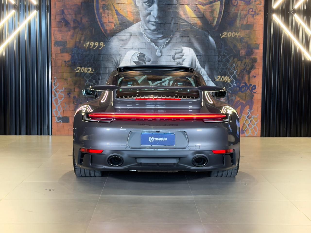Porsche 911 Carrera 4 GTS - foto 8