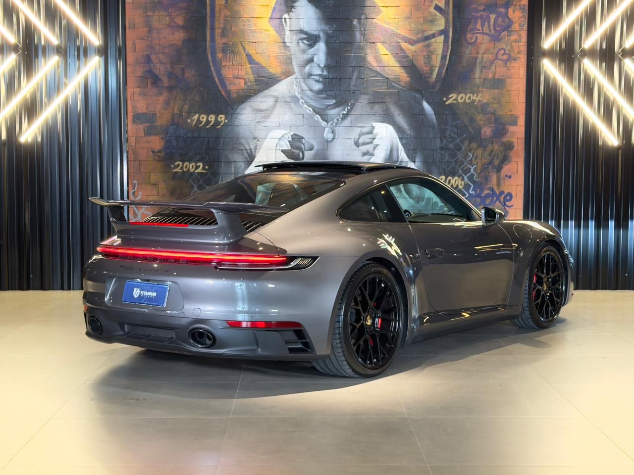 Porsche 911 Carrera 4 GTS - foto 4