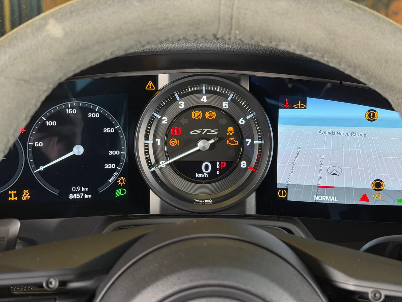 Porsche 911 Carrera 4 GTS - foto 6