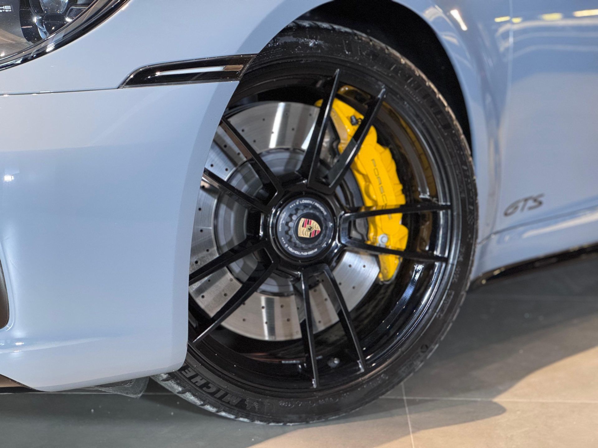 Porsche 911 Targa 4 GTS - foto 2