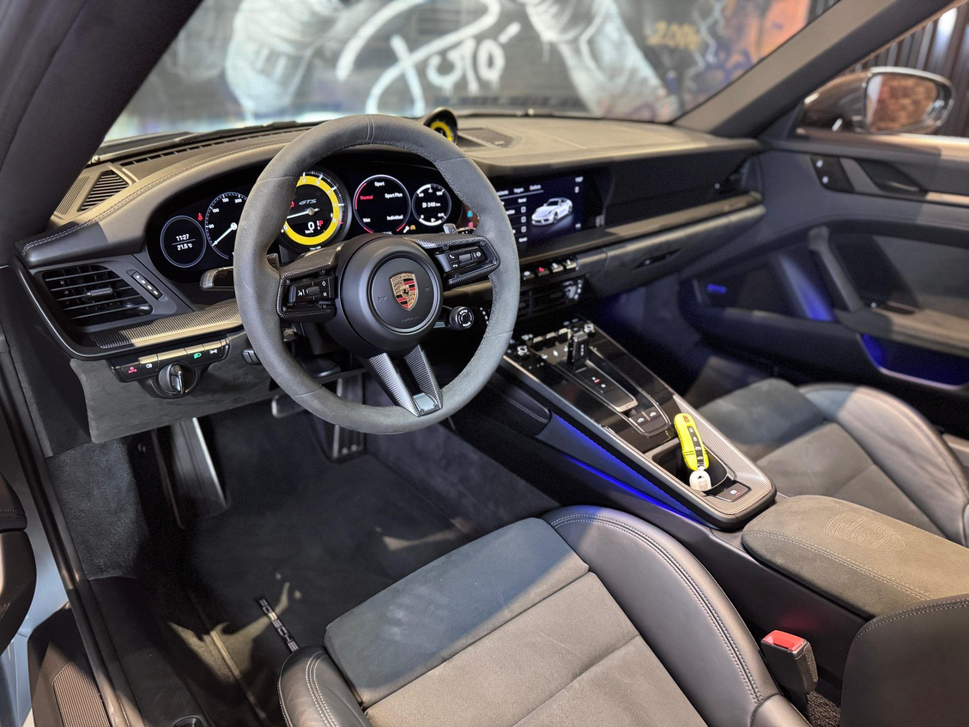 Porsche 911 Targa 4 GTS - foto 12