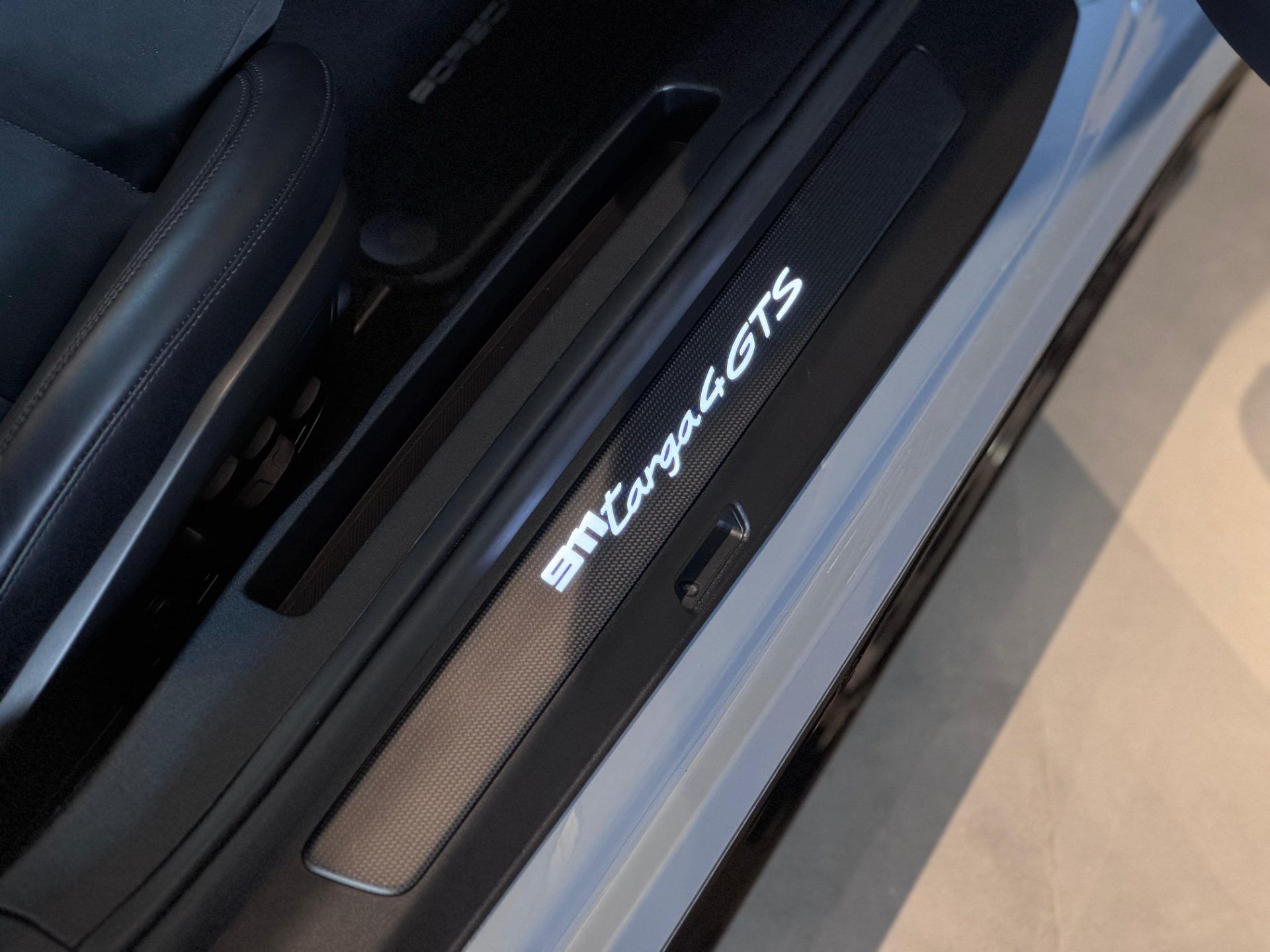Porsche 911 Targa 4 GTS - foto 11