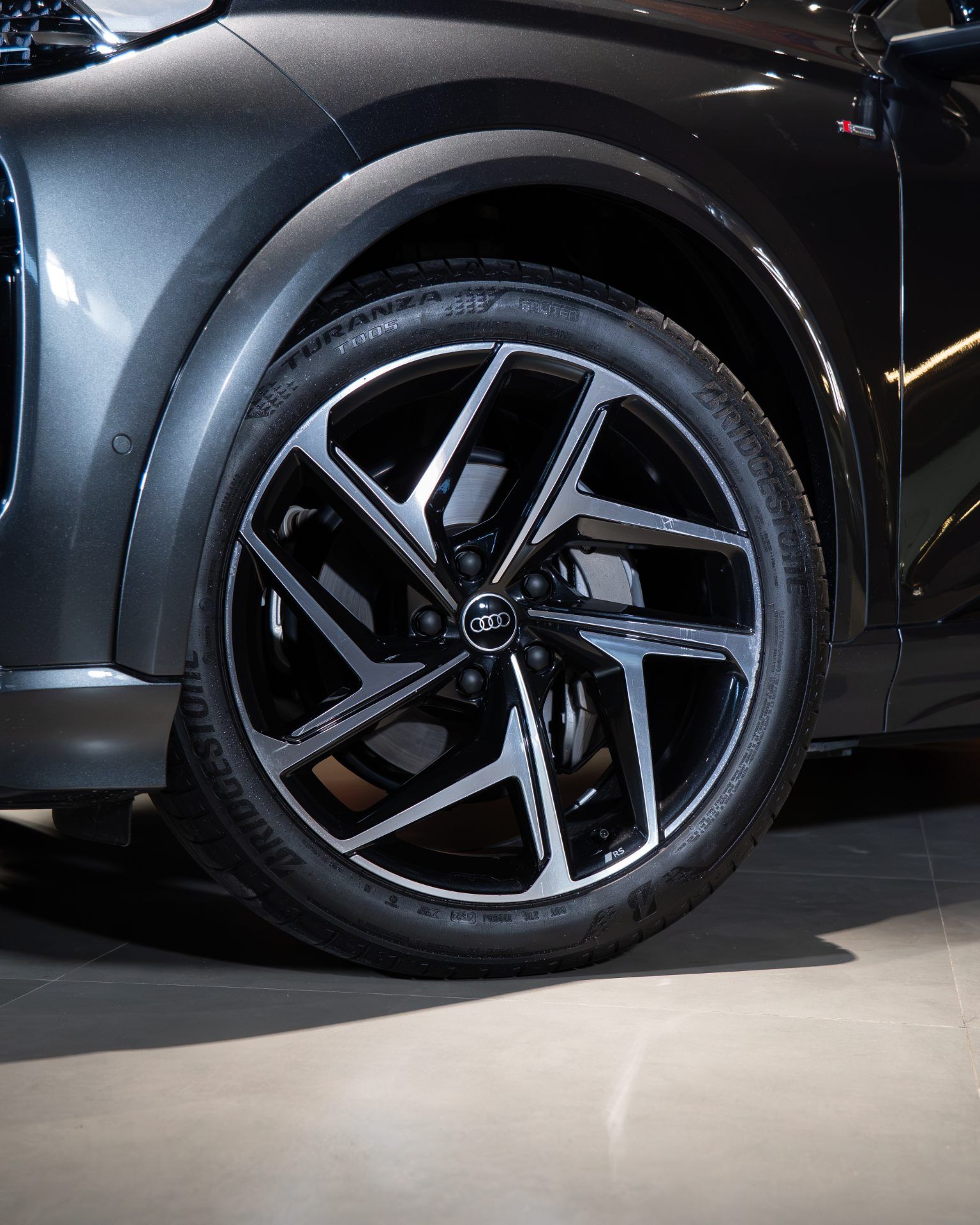 Audi Q6 E-TRON - foto 2