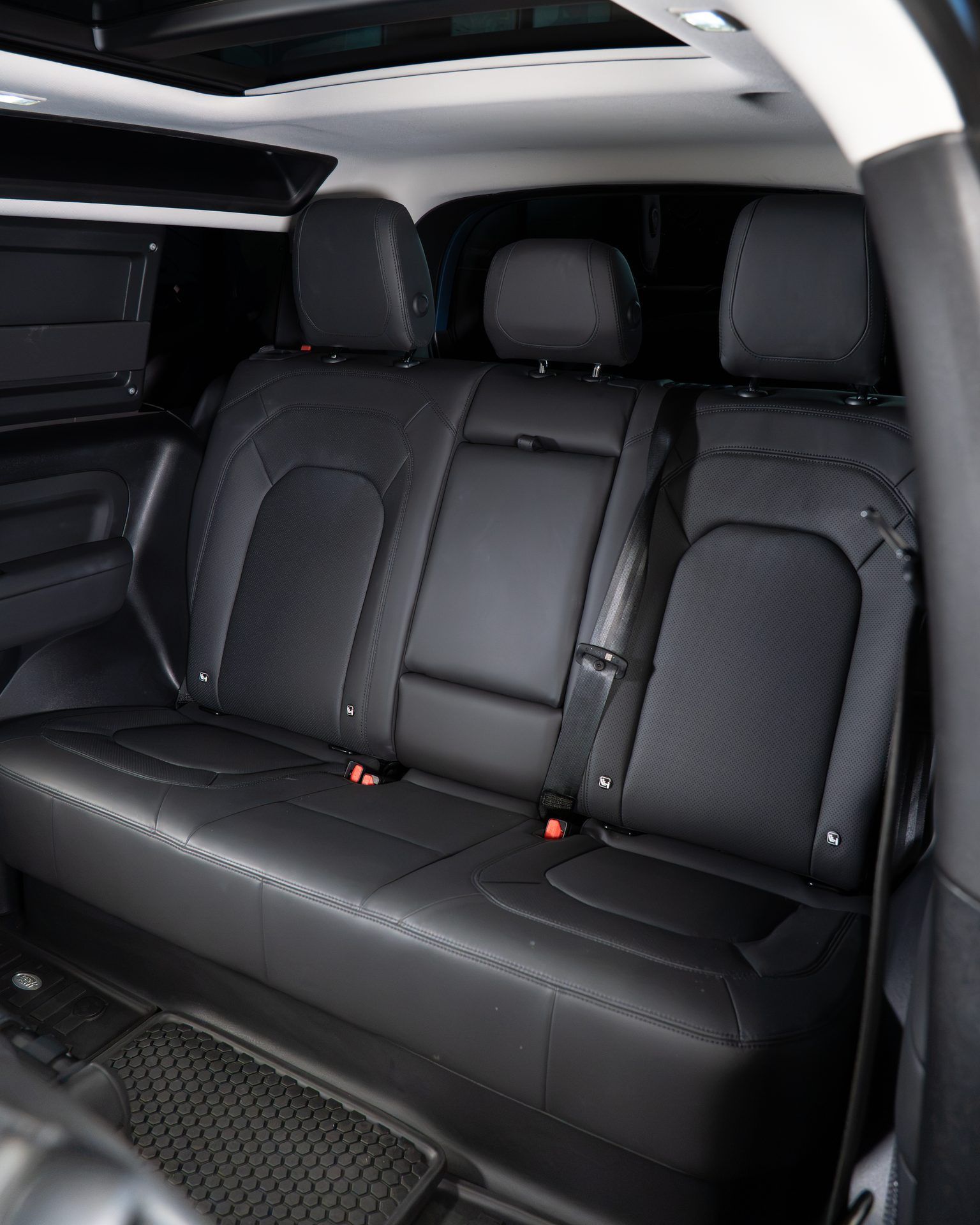 Land Rover Defender 90D HSE - foto 20