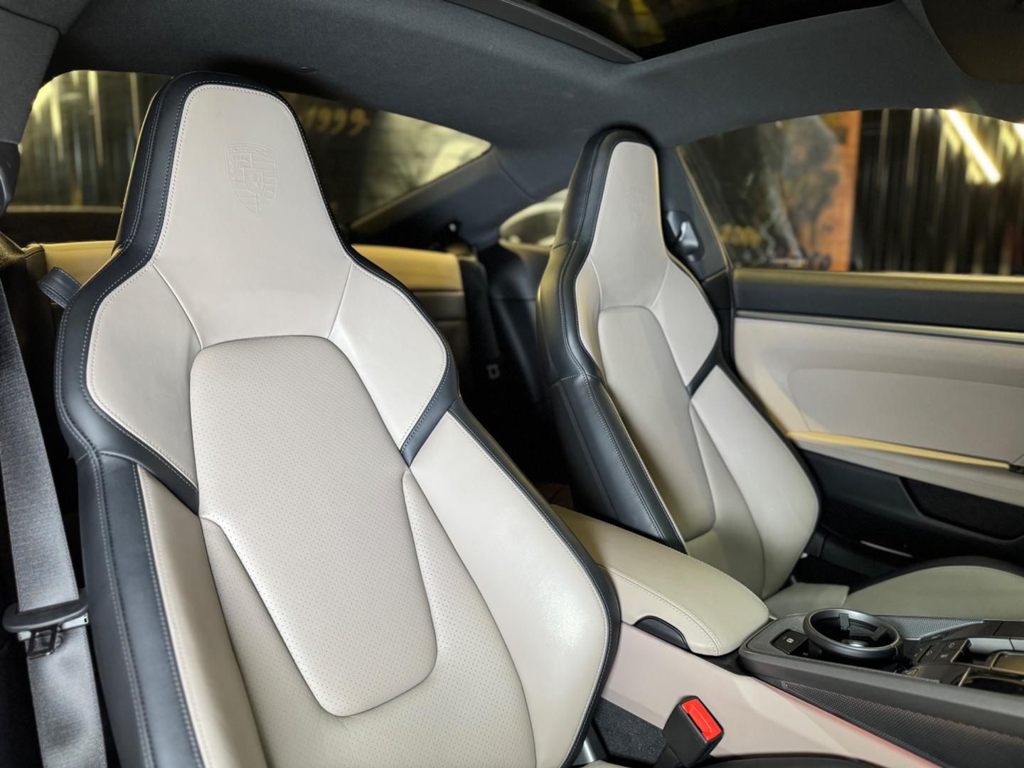 Porsche 911 Carrera - foto 13