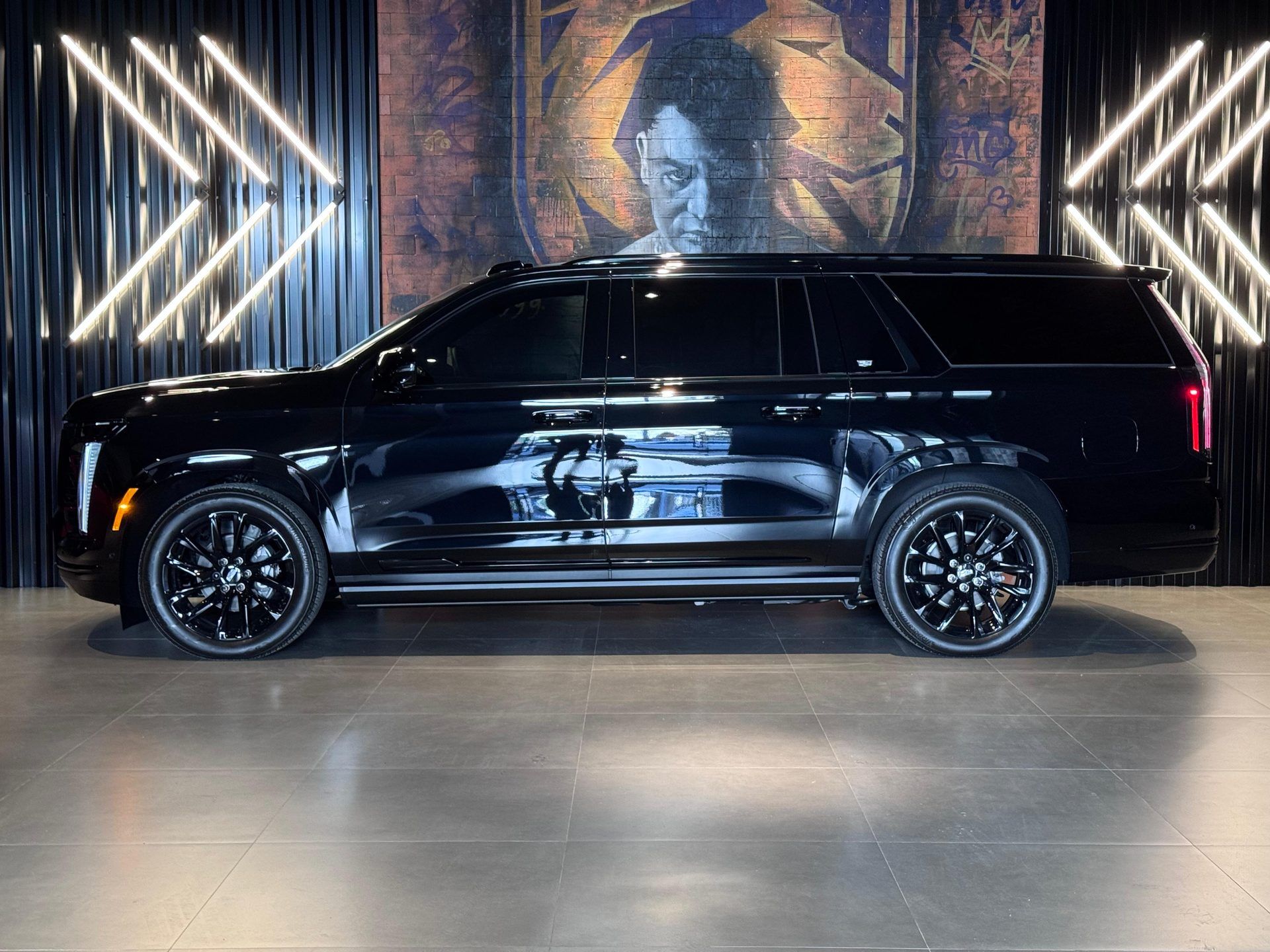 Cadillac Escalade AWD 6.0 V-8(at) 345cv 4P, ESV. - foto 5