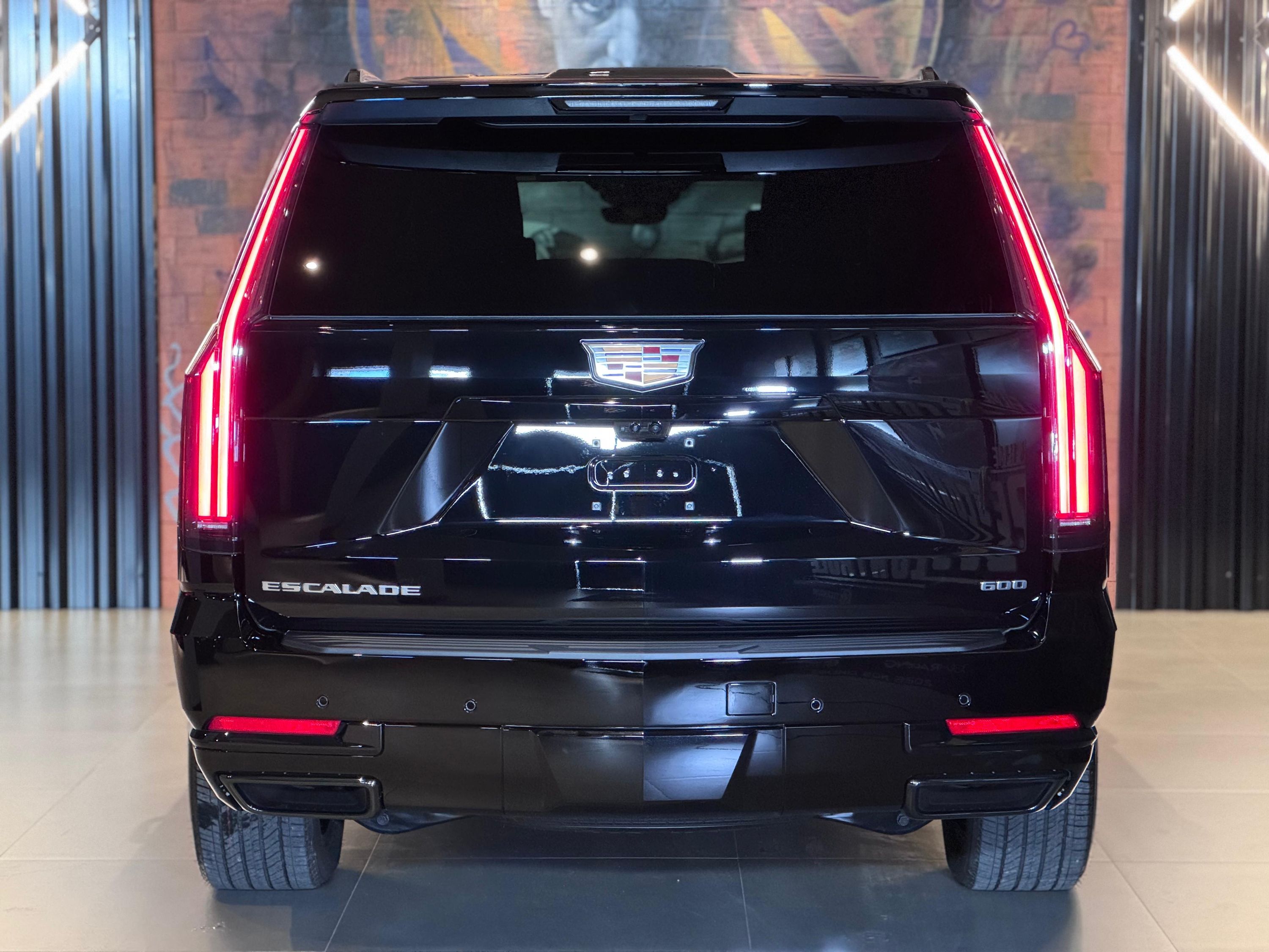Cadillac Escalade AWD 6.0 V-8(at) 345cv 4P, ESV. - foto 6