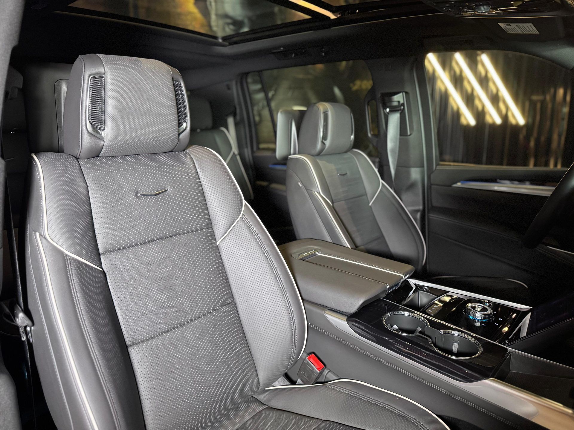 Cadillac Escalade AWD 6.0 V-8(at) 345cv 4P, ESV. - foto 10