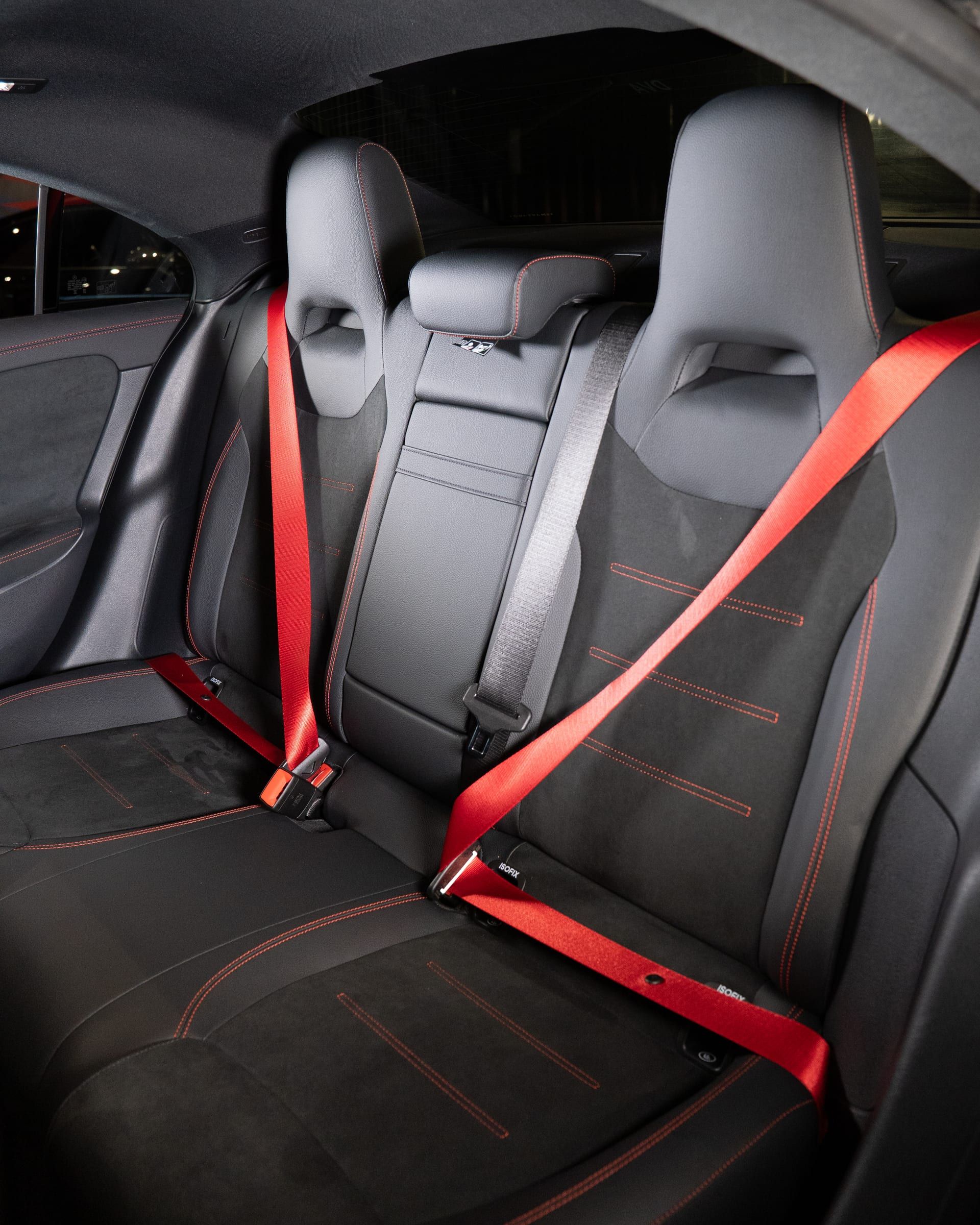 Mercedes-Benz CLA-35 AMG - foto 20