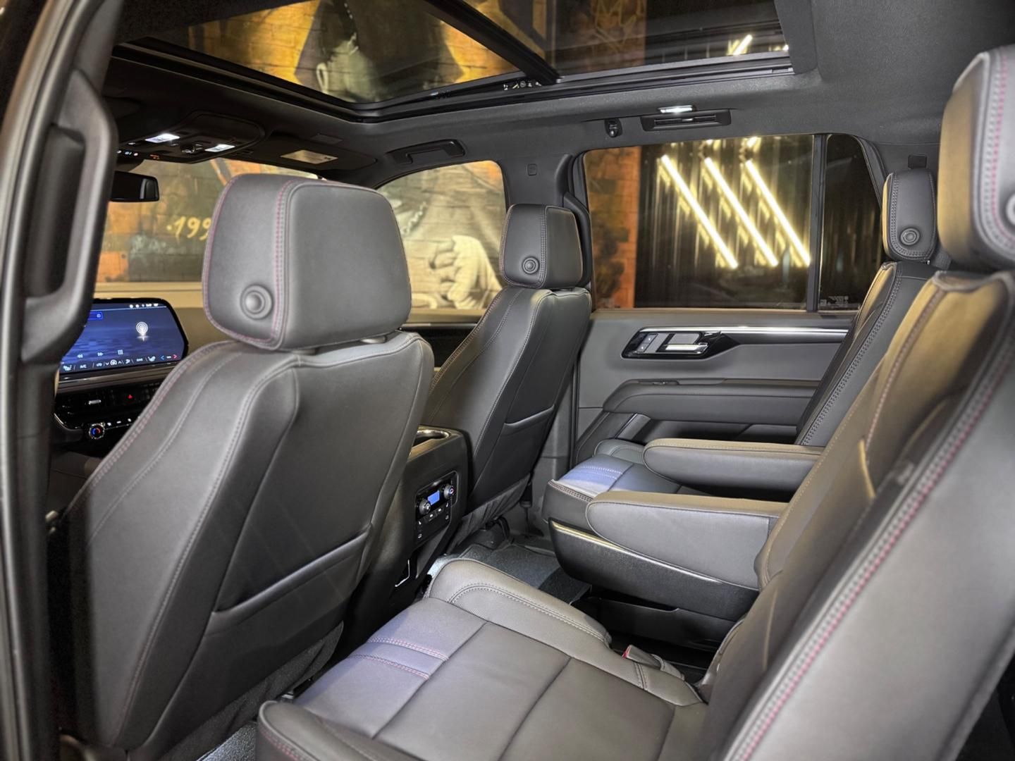 Chevrolet Tahoe RST - foto 8