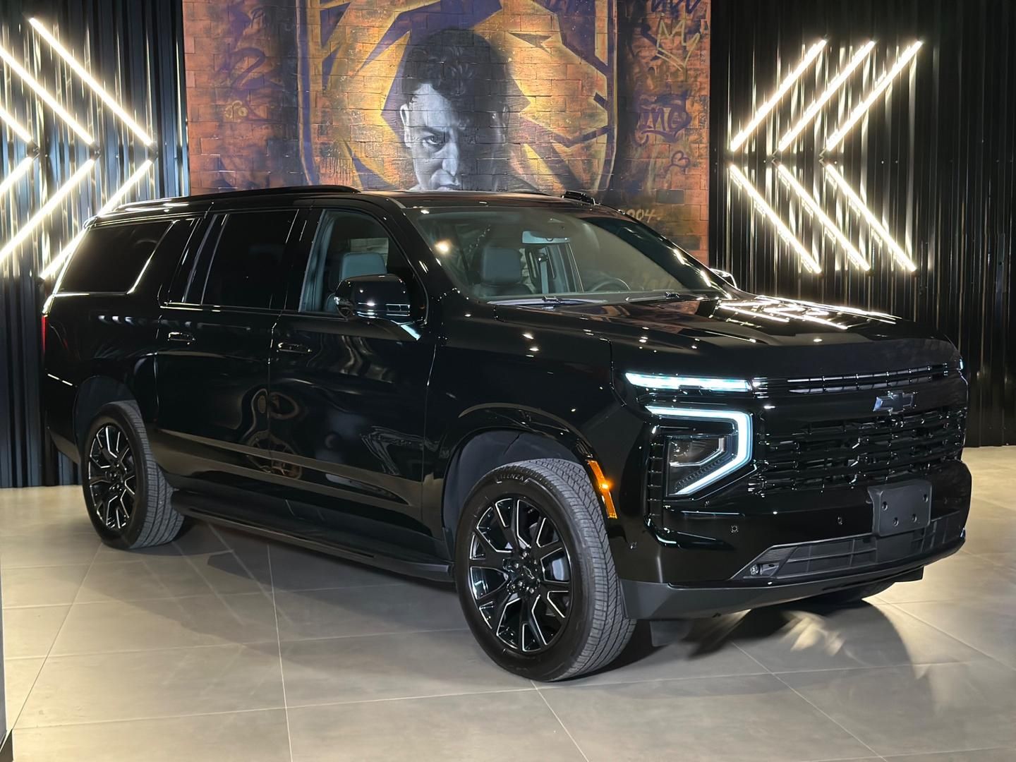 Chevrolet Suburban High Country - foto 6