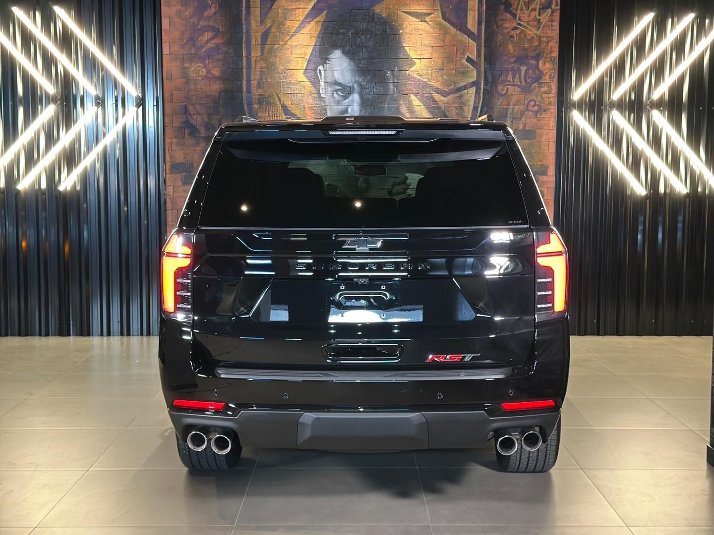 Chevrolet Suburban High Country - foto 9